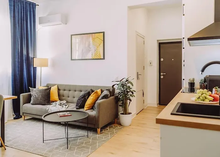 Sky Penthouse - University Square