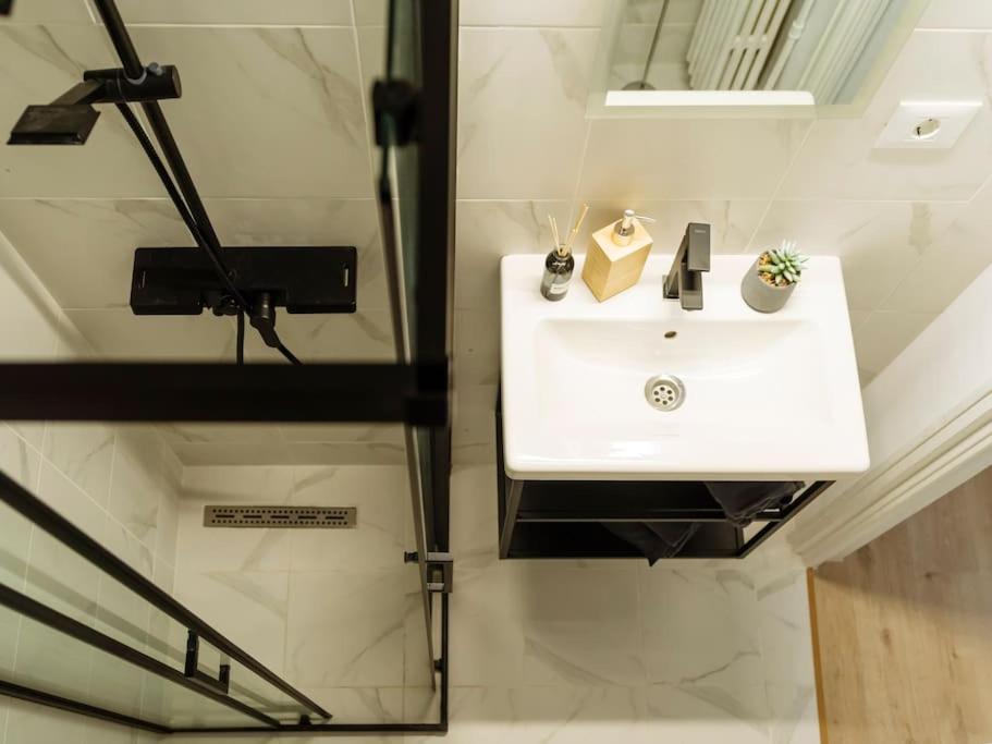 Sky Penthouse - Square * Bucureşti