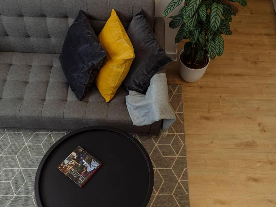 Apartament Sky Penthouse - Square Bucureşti
