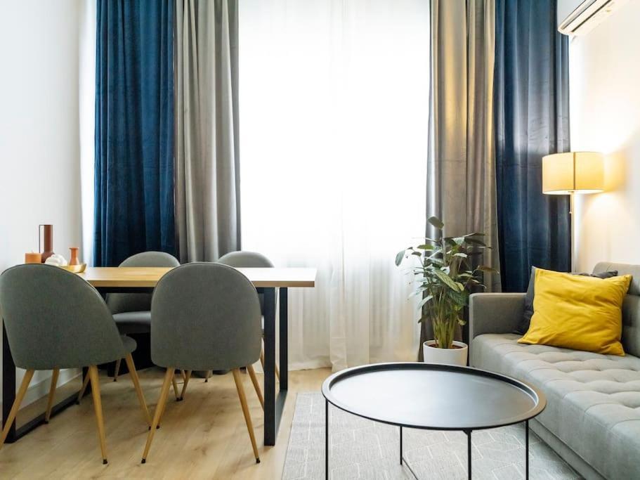 Sky Penthouse - Square Bucureşti